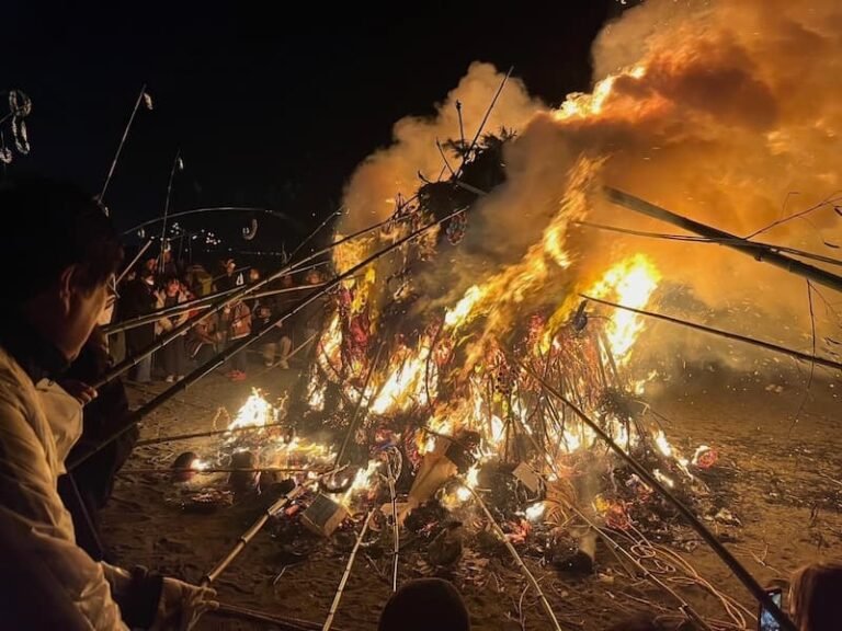 Full Oiso Travel Guide (Including Sagicho Fire Festival)